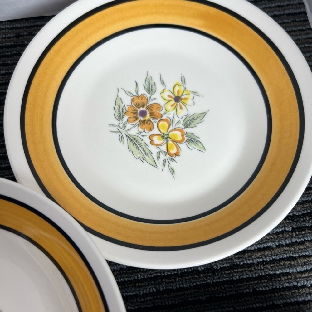 Vintage Underglazed Grand Bahama Japan 4907 Soup bowls 5 Hand Painted Stone Ware - Picture 4 of 13
